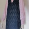 Trägerkleid mit V-Ausschnitt